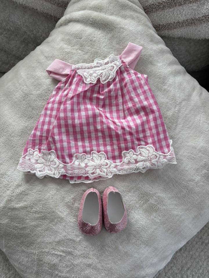 Pink & White Checkers Set